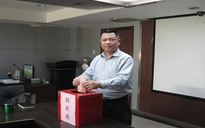 2010年4月1日我公司舉辦向西南干旱災(zāi)區(qū)人民“送溫暖，獻(xiàn)愛心”捐款活動